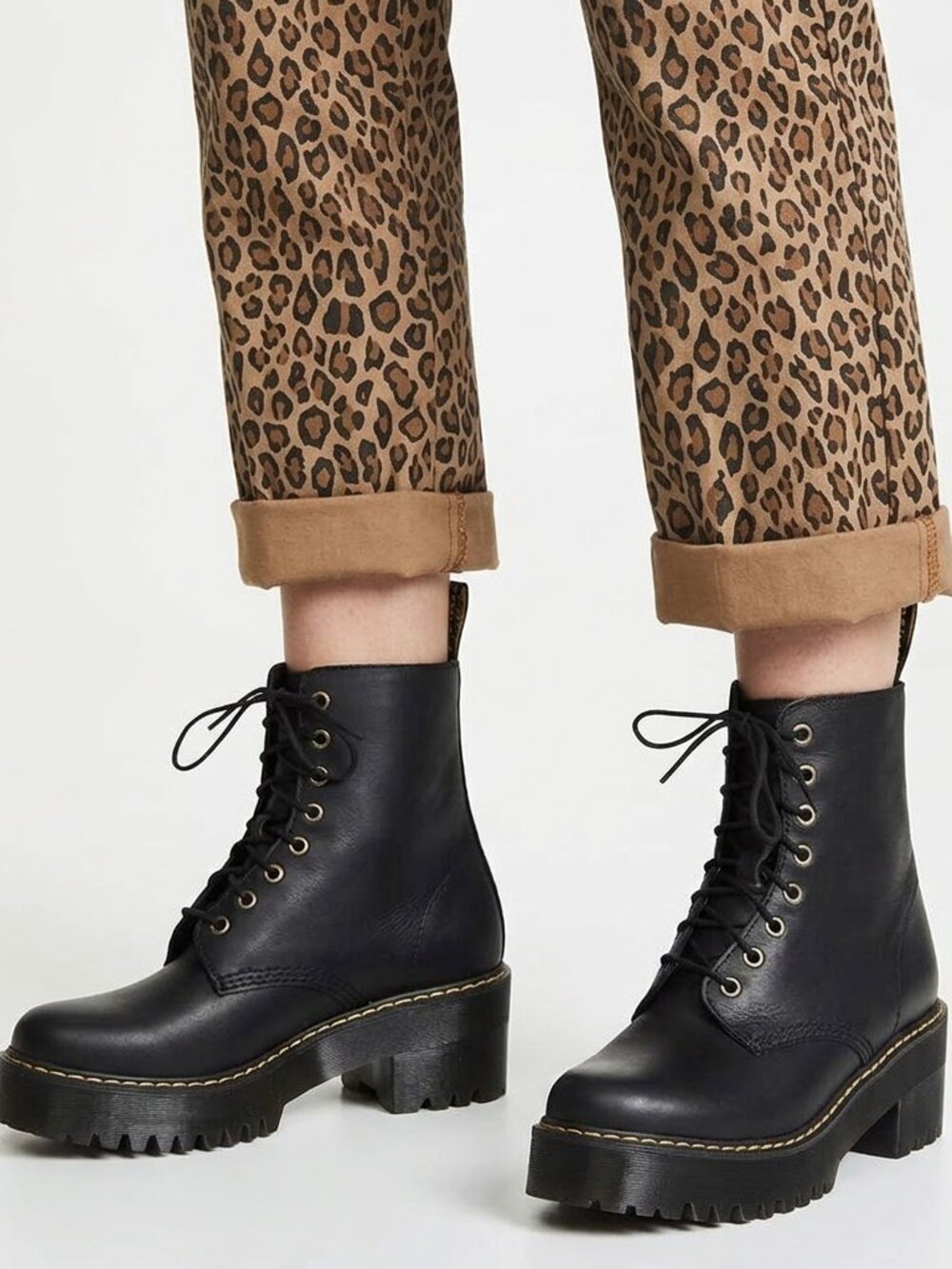 Dr. Martens Women's Shriver Hi Fashion Platform Womens Size US 7 Leather Boots